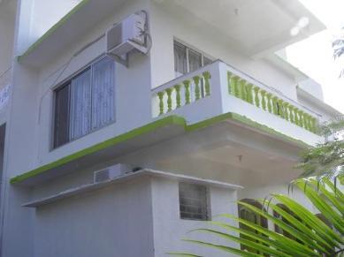 The Crib Hotel Morjim Exterior foto